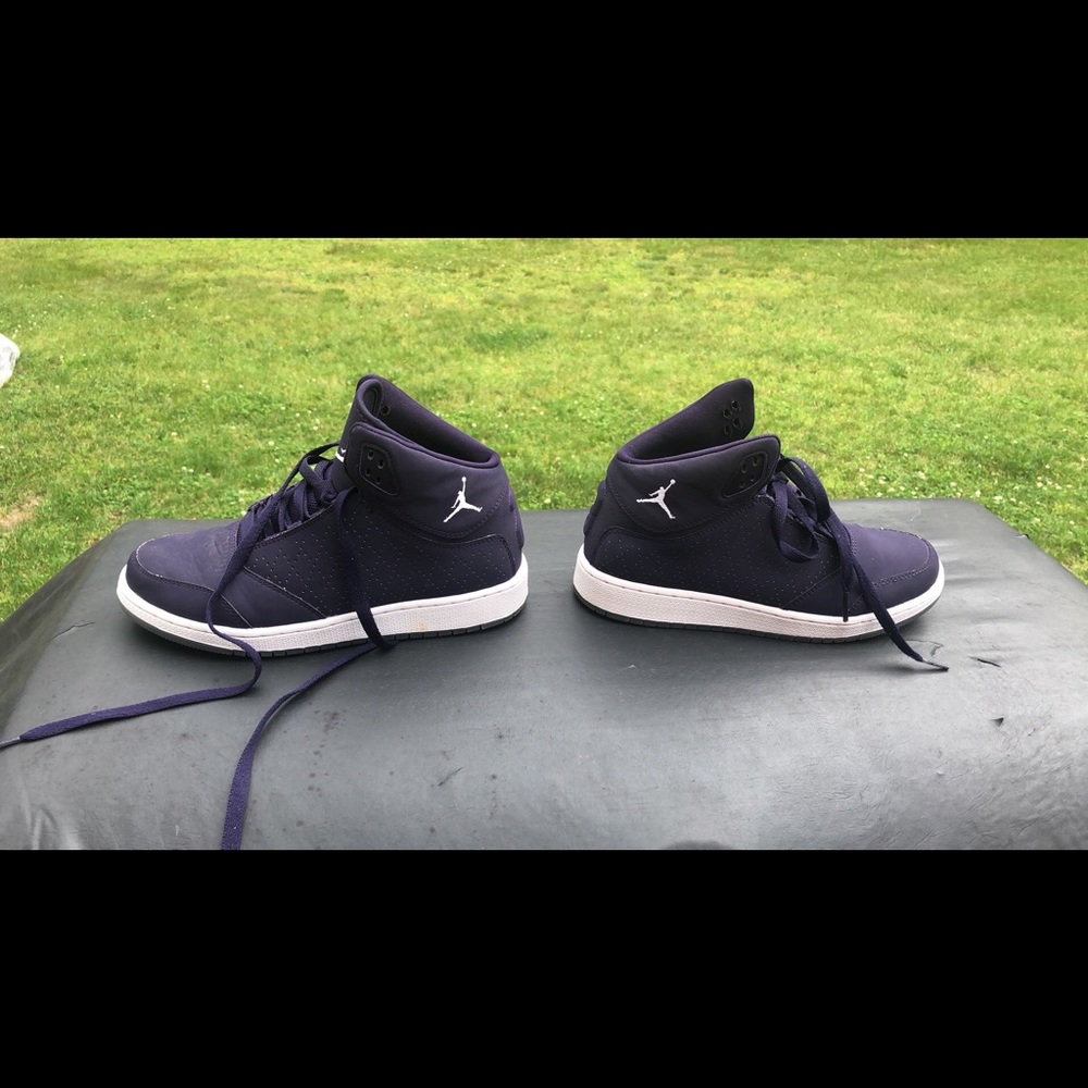 Youth air Jordan’s size 5.5